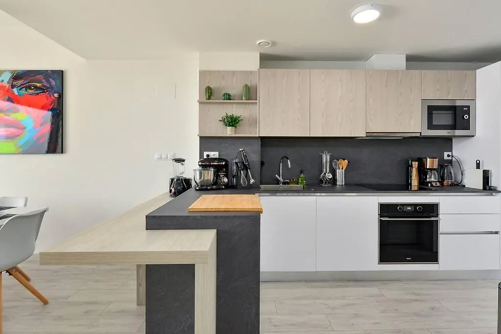马尼尔瓦New Modern House With Private Pool别墅